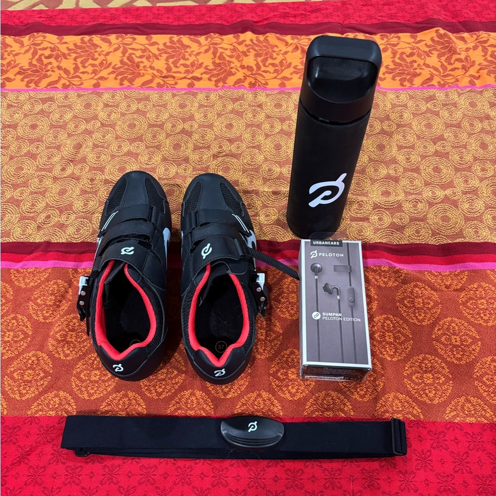 EUC Peleton Shoes, heart monitor, water bottle and headphones. Size 37/6 US